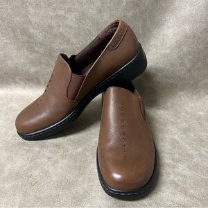 Naturalizer Womens Wedge Heel Flats Loafer Shoes Sz 10M Brown Leather Slip On